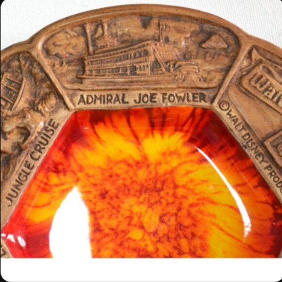 Walt Disney World Souvenir Plate Faux Wood Lava Glaze Glass By Treasurecraft - Picture 7 of 10